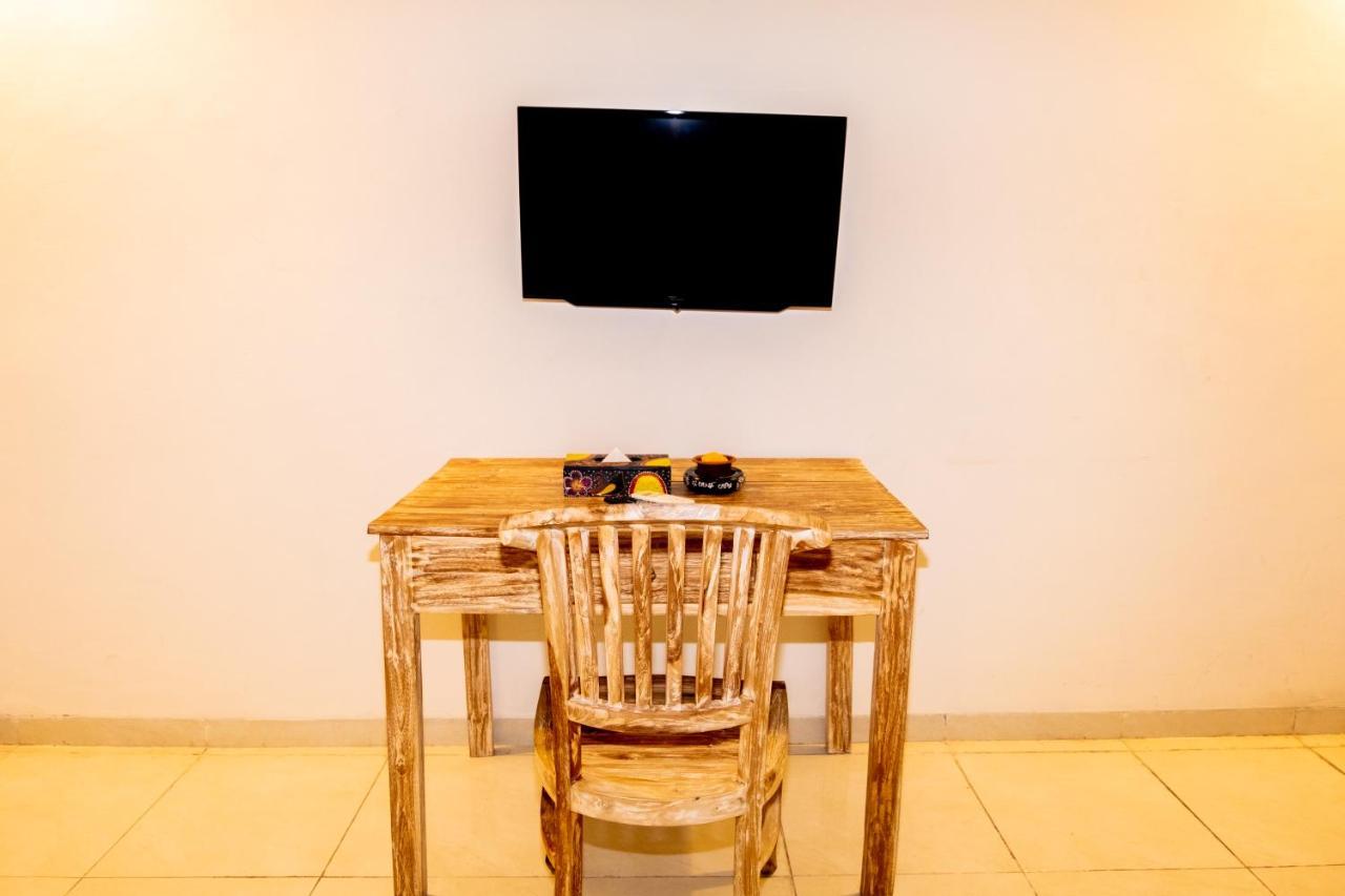 Liong Guest House Canggu Екстериор снимка